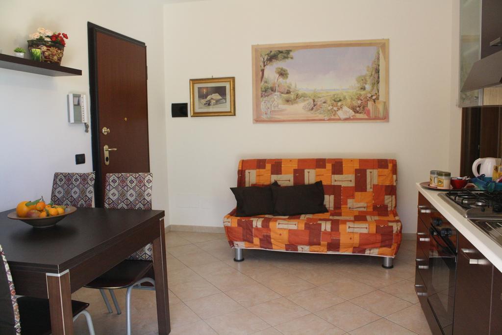 La Dimora Di Paola Appartement Lecce Kamer foto