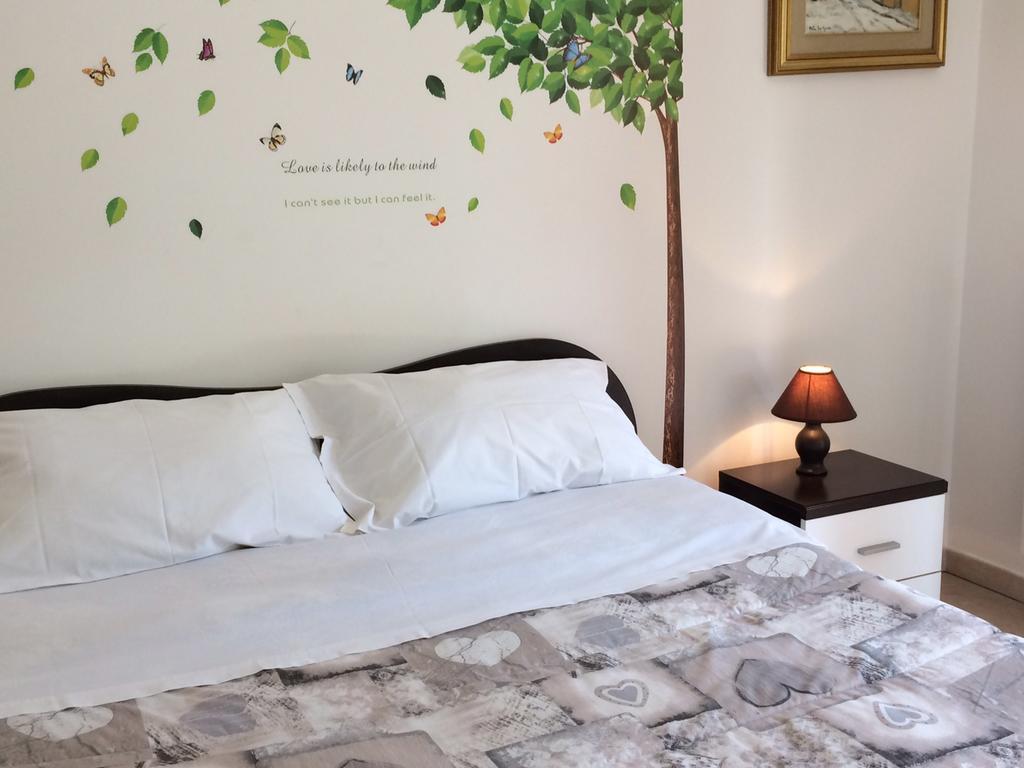 La Dimora Di Paola Appartement Lecce Buitenkant foto