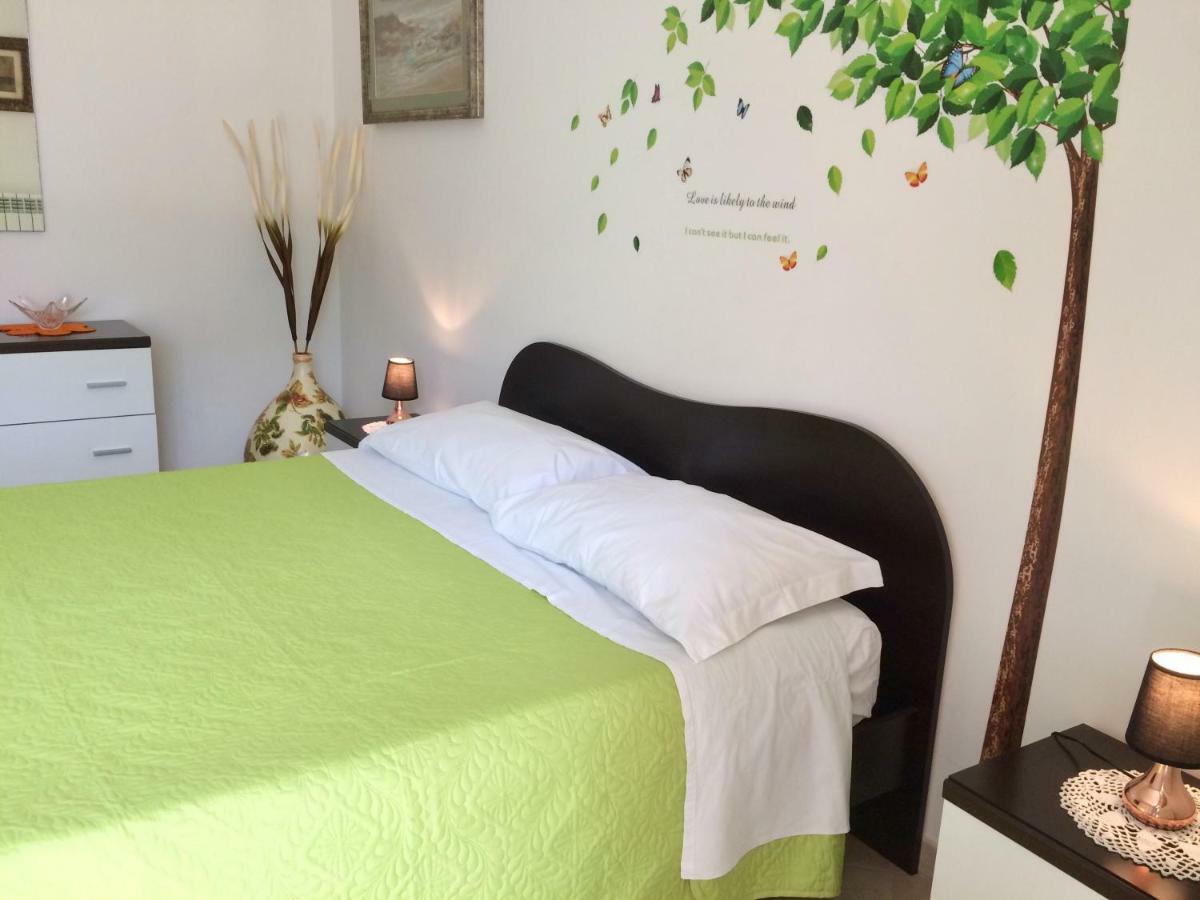 La Dimora Di Paola Appartement Lecce Buitenkant foto