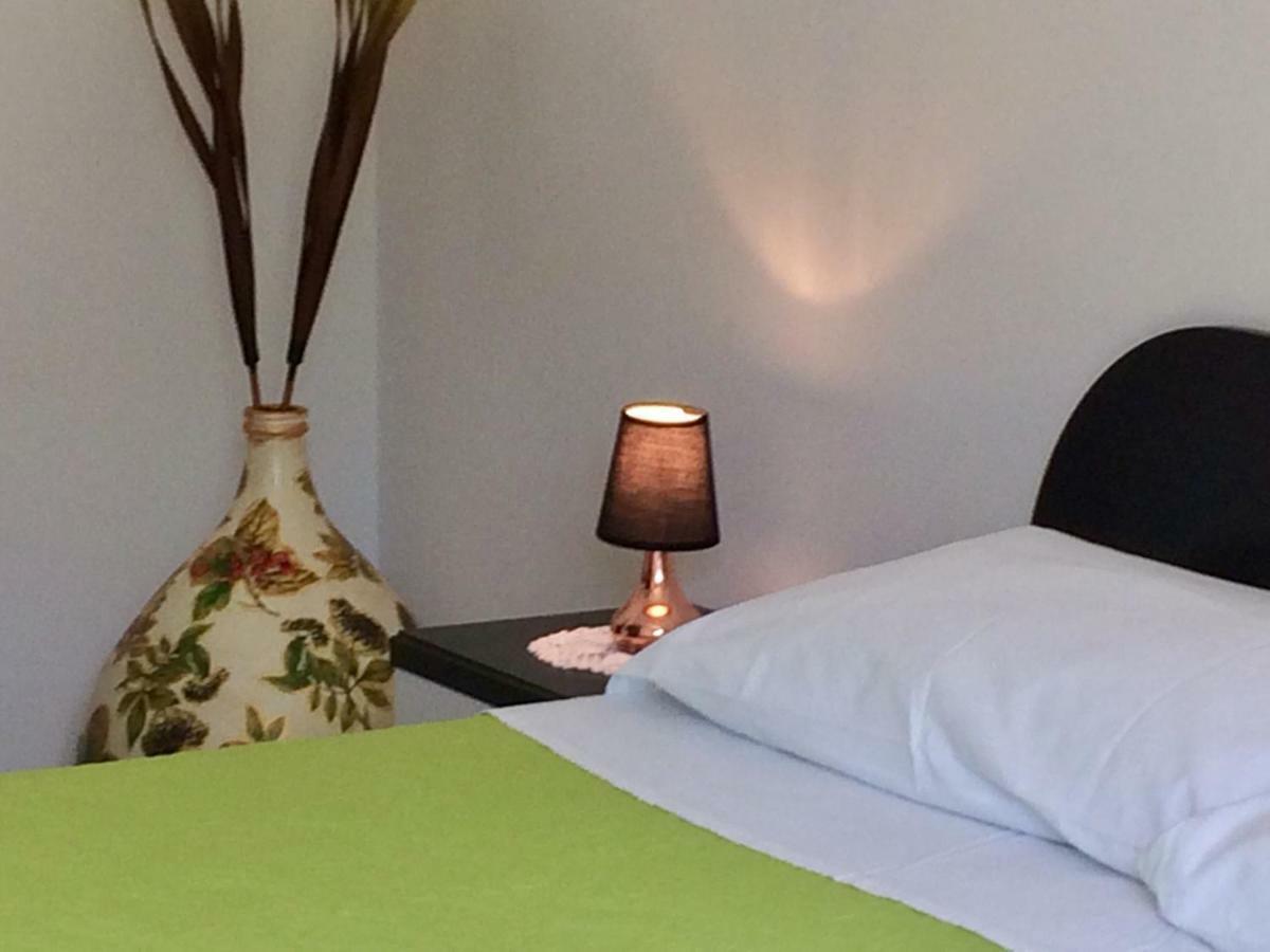 La Dimora Di Paola Appartement Lecce Buitenkant foto