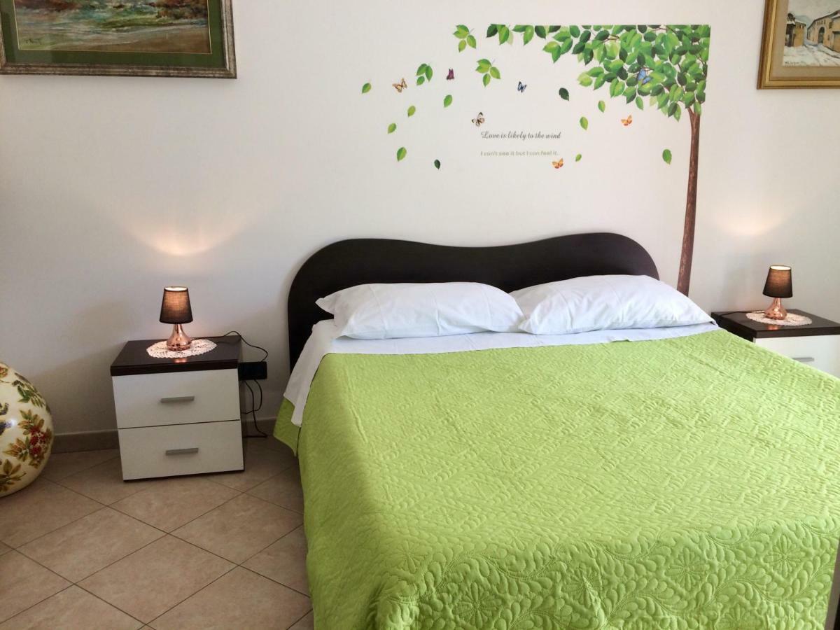 La Dimora Di Paola Appartement Lecce Buitenkant foto